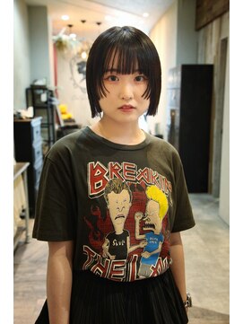 クイン(qin) ぱつっとミニボブ