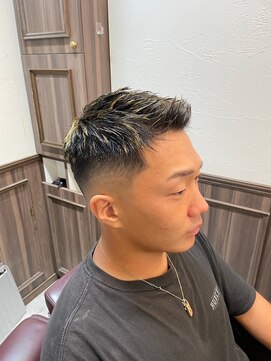 ミリオンバックス 神田店(Million Bucks) スパイキーショート/スペインカール<理容室>[メンズ/床屋/神田]