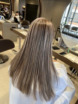 ショコララテ 【ハイトーンカラー】ミルクティーベージュフルハイライト