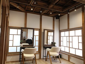 アオイ(AOI)の写真/【久我山駅徒歩2分】通いやすい立地に、少人数の落ち着いた空間。ゆったりと過ごせて、また来たくなる…*