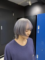 ホワイト 梅田(white) シルバーアッシュカラー>