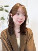 前髪カットミディアムオリーブベージュ顔周りレイヤー_F31594