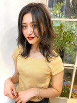 アミュレ(Amule)&nbsp;センターパート20代30代40代ヘアスタイルフォギーベージュ