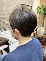 ベッカ(Becca) ベリーショート