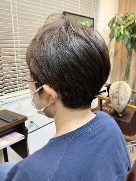 ベッカ(Becca) ベリーショート