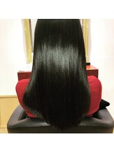 髪質改善と縮毛矯正何が違う？