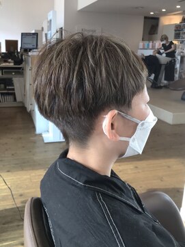 コワファースト 別府 刈り上げショート