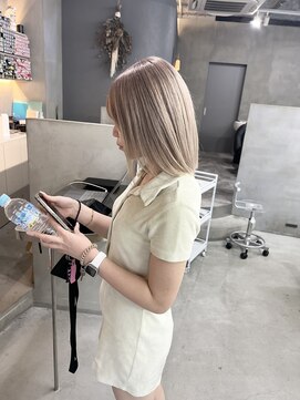 クリム(qulim) ミルクティーベージュ