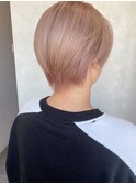 【ブリーチカラー】ミルクティーベージュカラー　ショートヘア