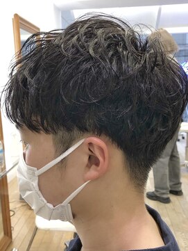 ヘッズ 本八幡店(HEADS) MEN'S HAIR センターパート ツイストスパイラル コンマヘア