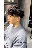 ・メンズ・フェード風刈り上げ×パーマ