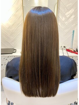 キングスベリーユナイテッド(Kingsbury United) 【美髪ストレート】