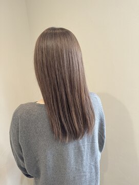 ラヴィン(LOVIN’) アッシュベージュ/グレイカラー/ミディアムヘア