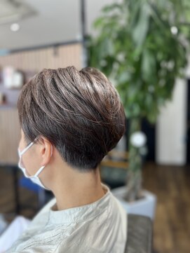 シマシマ(SHIMA SHIMA) ショート襟足刈り上げ