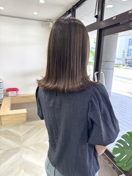 ラフ(laugh) 髪質改善ストレート / カーキアッシュ