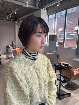 イト(iTo) フィットするショートボブ
