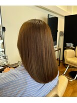 ノイ(neu)&nbsp;まっすぐ過ぎないナチュラルなストレートスタイル