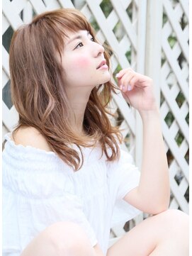 ロエナ(ROENA) ハッシュカットフルバングレッドブラウン似合わせカット前髪