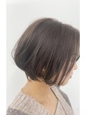 大人可愛い前下がりショートボブ