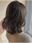 くびれヘア 暗めアッシュ