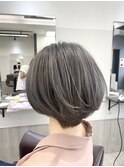 ミニボブ×シルバーグレー【博多駅筑紫口】@halu_the_world