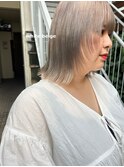 ホワイトベージュハイトーンブリーチカラーデザインカラー