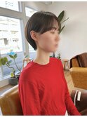 マッシュショート。耳かけショート。アッシュブラウン。