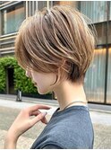 細めハイライト×透明感カラー 小顔レイヤーショートヘア　S48