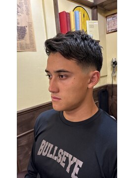 トウキョウバーバーヴァッシュ 北千住店(Tokyo Barber VASH) スキンフェード