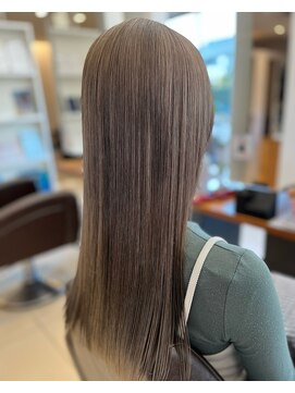 マインズリノ(MINDS LINO) ミルクティーカラー 顔まわりこだわりカット