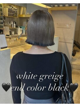 ミー(mii) 【mii】ミニボブ/シルバーグレージュ/エンドカラー