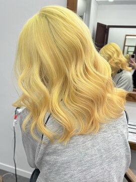 ディーエヌエー バイ エゴル(DiNA by ENGOL) ハイトーンカラー/原色カラー/髪質改善/ワンレン/栄/名古屋