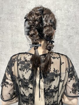 シー(shii..) 《shii../内城》#お呼ばれヘア #ツインアレンジ