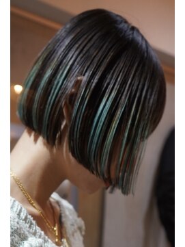 テクネ 天神大名(techne) 天神大名顔周りレイヤーカットミディアムボブタッセルボブパーマ