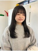 透明感カラーオリーブベージュレイヤーカット顔まわり
