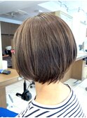 ショートボブ
