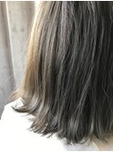 アッシュグレー外ハネ切りっぱなしボブ☆