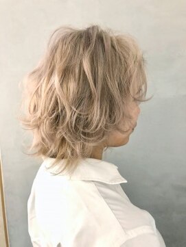 ジーナ(XENA) クリーミーホワイトブロンド