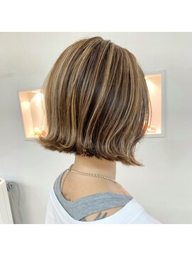 クオリス 赤塚店(QUALIS) 20代30代大人可愛い/ミニボブ/ハイライト/くすみカラー/外ハネ