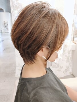 パシフィックダズールバトン(Pacific Dazzle baton) ☆前下がりショート☆で後頭部に丸みをプラス♪栗脇おすすめ