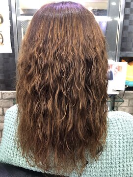 ヘアーブティック アート21ハーツ店 ファイバーグルーパーマ