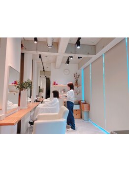 経験豊富なスタイリストが、あなただけに似合うヘアをご提案！髪のお悩みもお気軽にご相談ください☆