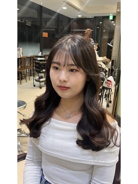 アメリ バイ アピッシュ(Amelie by apish) 韓国風パーマ/コテ巻きパーマ/ロングパーマ