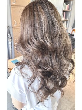 トリニティ(trinity) ハイライト・ベージュ・グレージュ・髪質改善【豊見城・南風原】