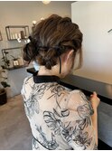 お呼ばれヘアアレンジ結婚式ヘツインお団子まとめ髪ヘアセット