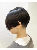 モード系刈り上げ前下がりショート/20代/30代