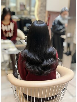 ロンドガーネット 池袋(Lond garnet) 暗めカラー/韓国風巻き/レイヤーカット/髪質改善/縮毛矯正/池袋