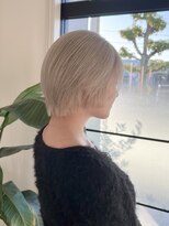 リエンスクレア(RIENS xrea)&nbsp;ホワイトベージュ × 川田 那々海