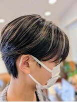 ソエル(Sowelu)&nbsp;ハイライトカラーセンターパート