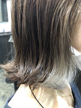 櫛の屋 グレージュイヤリングカラー×ボブ《ラムネhairヒサマツマユミ》
